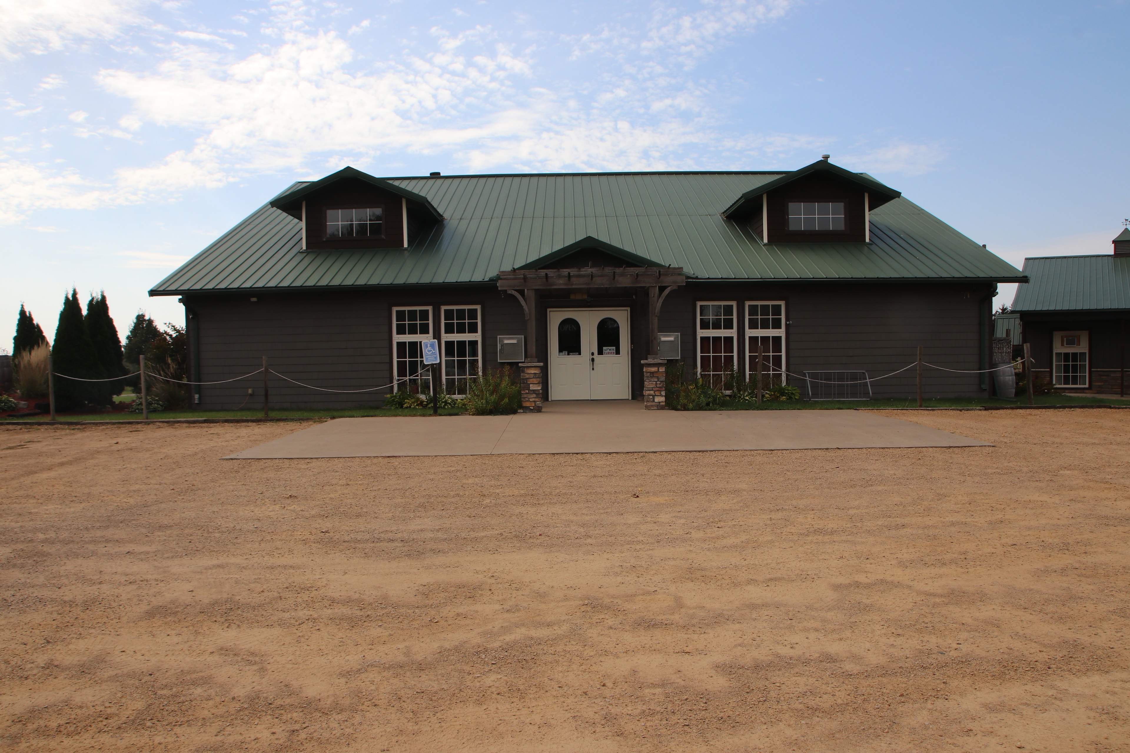 The 570 Coulee property and barn
